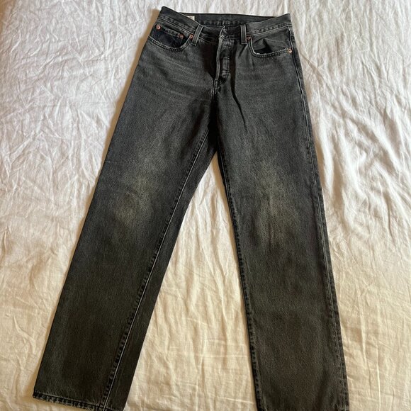 26x32 Levi's 501 '90s Women's Jeans - Picture 2 of 9